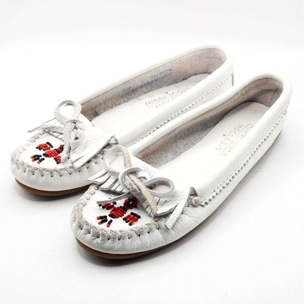 Minnetonka Moccasin Flats Size 6 Beaded Western Indie Folk White Red
